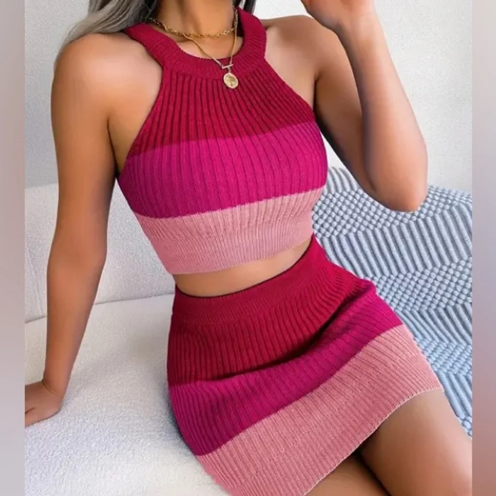 Pink Red Ribbed Knit Co-Ord Set Halter Crop Top & Mini Skirt, size M